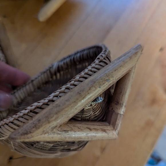 Woven Wicker Straw Baskets Wall Wooden Mount Set of Three Home Decor - Picture 7 of 11